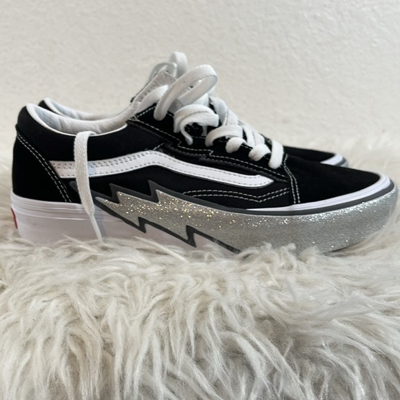 VANS OLD SKOOL 'BOLT BLACK/SILVER GLITTER UNISEX SIDEWALL BLACK' UNISEX MSRP $90 - Picture 8 of 14